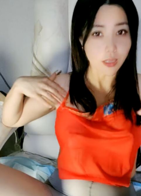 妩媚你的悠悠户外公交表演合集8V6.93G